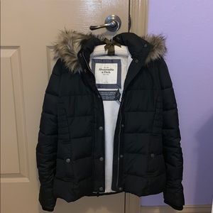 A&F puffy winter coat with detachable fur hood